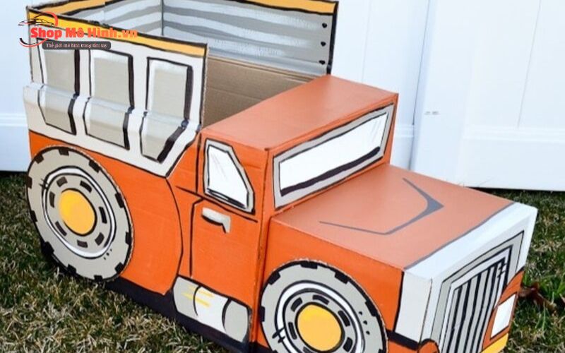 ô tô làm từ giấy carton sơn màu cam