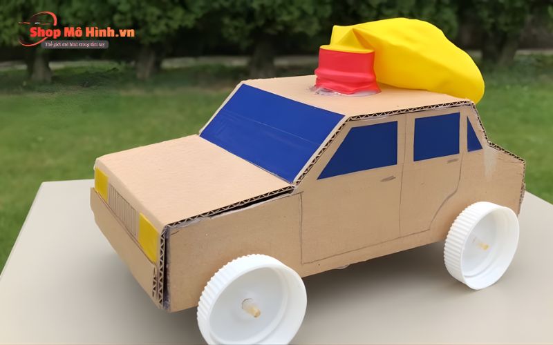 làm ô tô từ các vật liệu tái chế