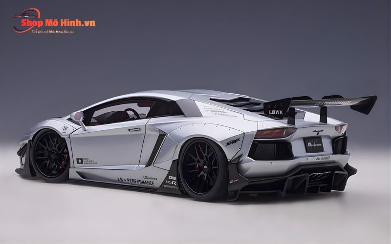 Mô hình xe 1/24 là gì? Lý do khiến giới sưu tầm luôn săn đón